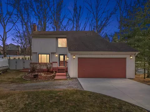 5621 Sally Rd, Independence, MI 48348