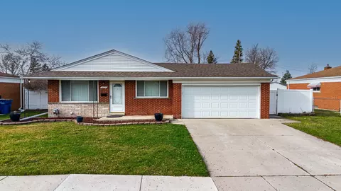5223 Busch Ave, Warren, MI 48091