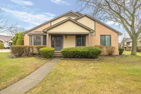 264 Meadow Bridge Dr 22 Dr, Rochester Hills, MI 48307