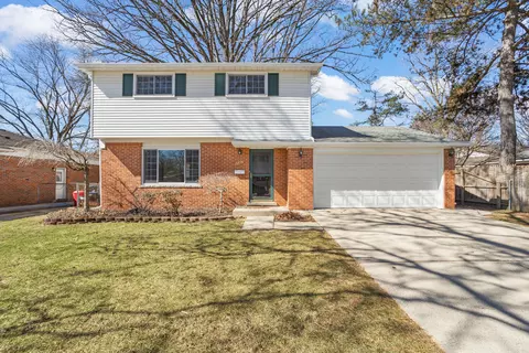 23469 Larkshire St, Farmington Hills, MI 48336