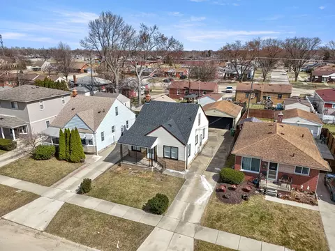 13459 Longtin St, Southgate, MI 48195