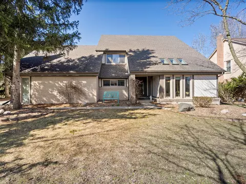 37924 Stableview, Farmington Hills, MI 48335