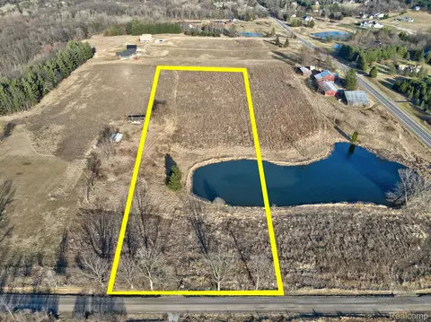 9485 Irish Rd, Atlas, MI 48438