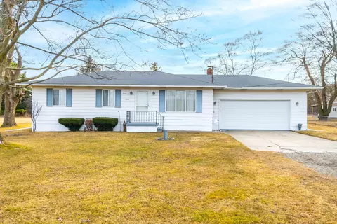 2315 S Irish Rd, Davison, MI 48423