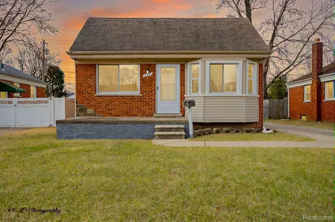 15225 Aster Ave, Allen Park, MI 48101
