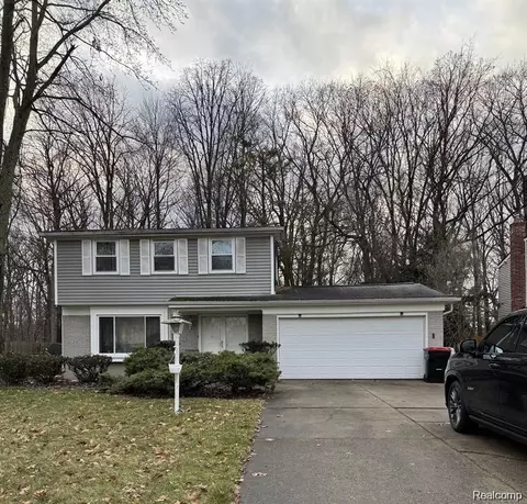 23705 Rockingham, Southfield, MI 48033