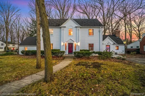 1303 Westmoorland St E, Ypsilanti, MI 48198