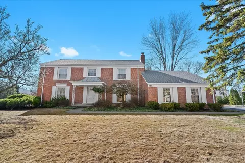 5888 Red Coat Ln, West Bloomfield, MI 48322