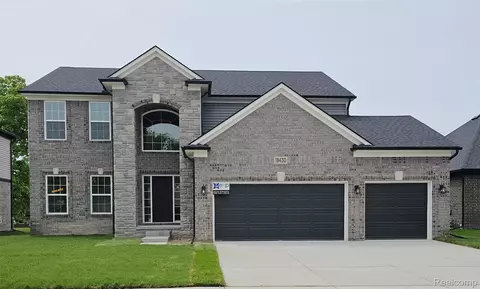 18430 Stallmann Dr, Macomb, MI 48042