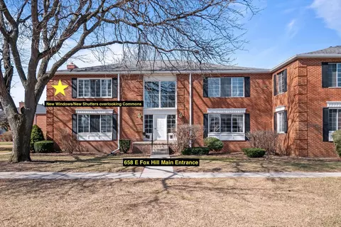 658 E Fox Hills Dr, Bloomfield Hills, MI 48304