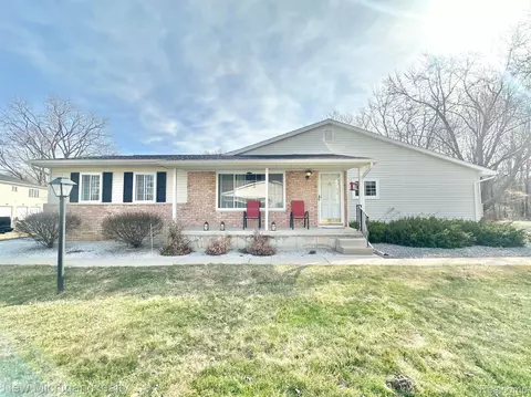 3337 Field Rd #A13, Vienna, MI 48420