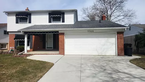 3740 Brookshire St, Trenton, MI 48183