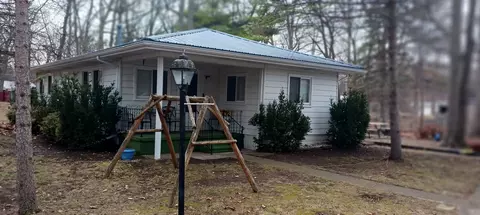 4827 Lori Lu Dr, Caseville, MI 48725