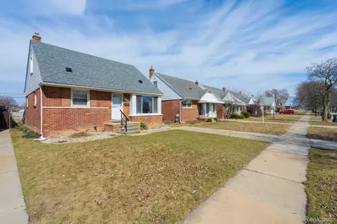 13144 Orange St, Southgate, MI 48195