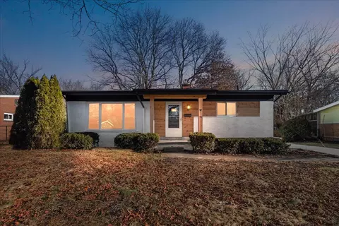 20314 Brentwood St, Livonia, MI 48152
