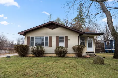 580 W Middle St, Chelsea, MI 48118