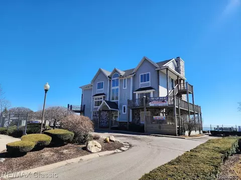 37512 Jefferson Ave Apt Unit UNIT 301, Harrison, MI 48045