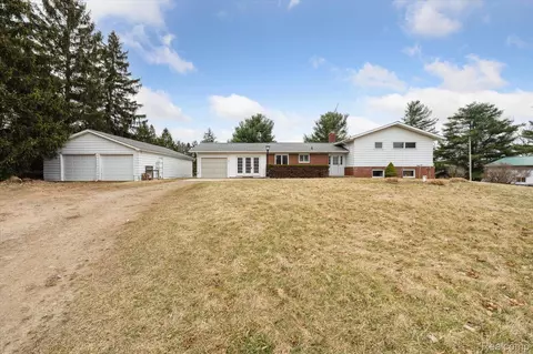 2075 E Bennington Rd, Shiawassee, MI 48429