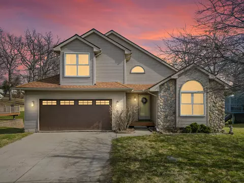 370 N Shore Dr, Lake Orion, MI 48362