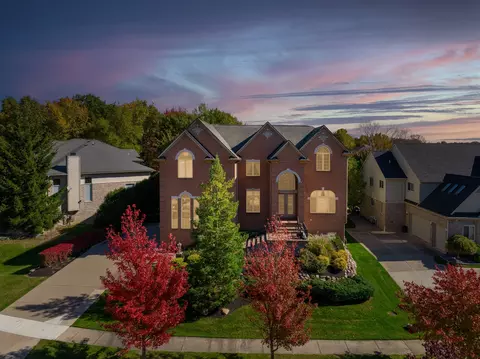 6265 Branford Dr, West Bloomfield, MI 48322