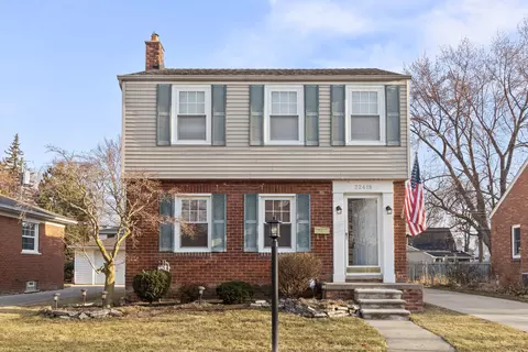 22419 Manor St, Saint Clair Shores, MI 48081