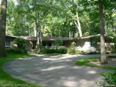 5170 Tootmoor Rd, Bloomfield Hills, MI 48302