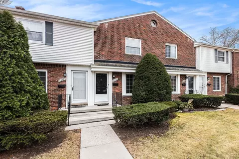 23122 Marter Rd, Saint Clair Shores, MI 48080