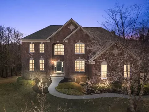 50367 Teton Ridge Rd, Northville, MI 48168