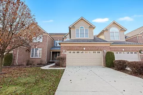44707 Broadmoor Cir N, Northville, MI 48168