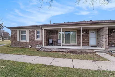 49593 Laurel Heights Crt 87 22 Ct #87, Shelby Township, MI 48315