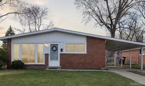 7471 Affeldt St, Westland, MI 48185