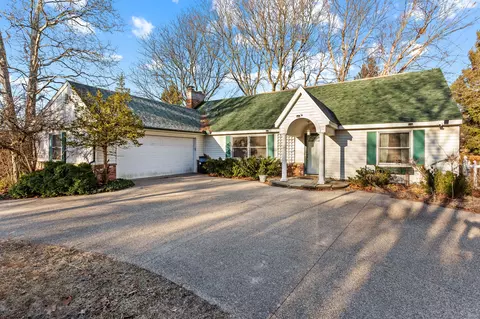 7085 Old Haggerty Rd, Canton, MI 48187