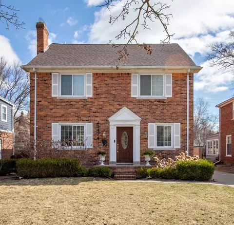 25474 Wareham Dr, Huntington Woods, MI 48070