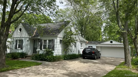 15882 Lennane, Redford, MI 48239