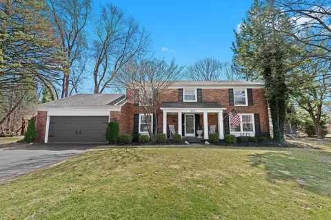 856 Thorntree, Bloomfield Hills, MI 48304