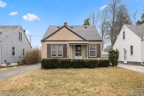 2612 Chestnut St, Dearborn, MI 48124