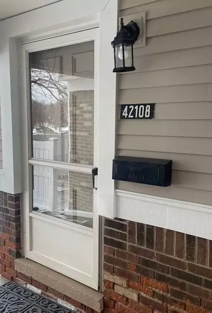 42108 Gladwin St, Northville, MI 48167