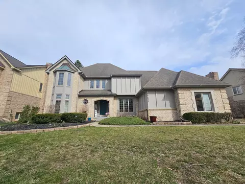 29696 Harrow Dr, Farmington Hills, MI 48331