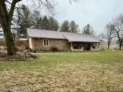 9010 Gale Rd, Goodrich, MI 48438