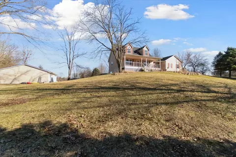 10655 Cedar Lake Rd, Putnam, MI 48169