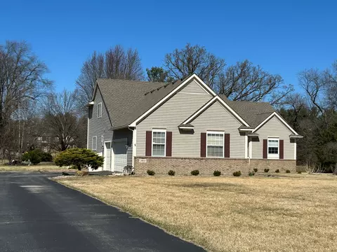 2815 Sandhill Dr, Dexter, MI 48130