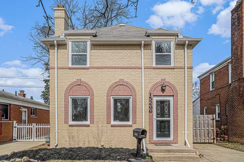 15266 Regina Ave, Allen Park, MI 48101