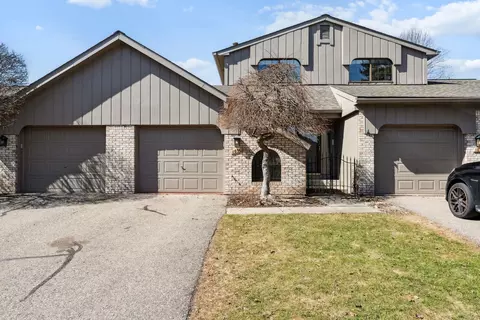 1836 Van Hill Crt Ct, Rochester Hills, MI 48309