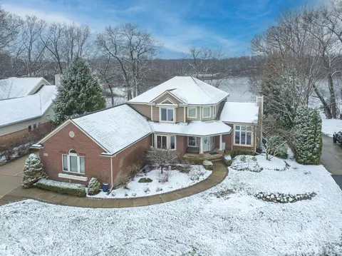 4661 Mallards Lndg, Highland, MI 48357