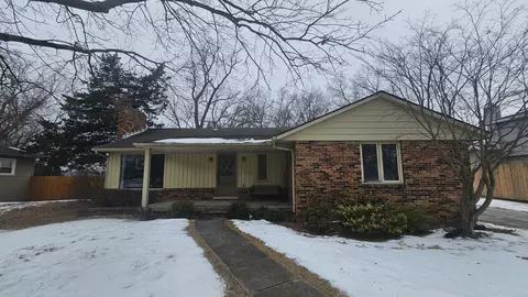 6045 Carroll Lake Rd, Commerce, MI 48382