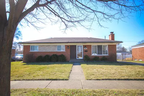 31325 Louise Dr, Warren, MI 48088
