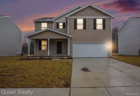 7305 Red Maple Dr, Mount Morris, MI 48458