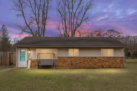 1572 Michael St, Brandon, MI 48462