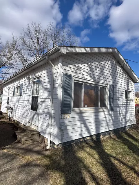 1374 Knickerbocker Ave, Mount Morris, MI 48505 photo 1