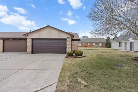 31757 Raymond Dr, Warren, MI 48093